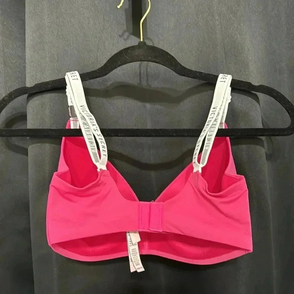 NWTS Victoria’s Secret Bra - Picture 3 of 5